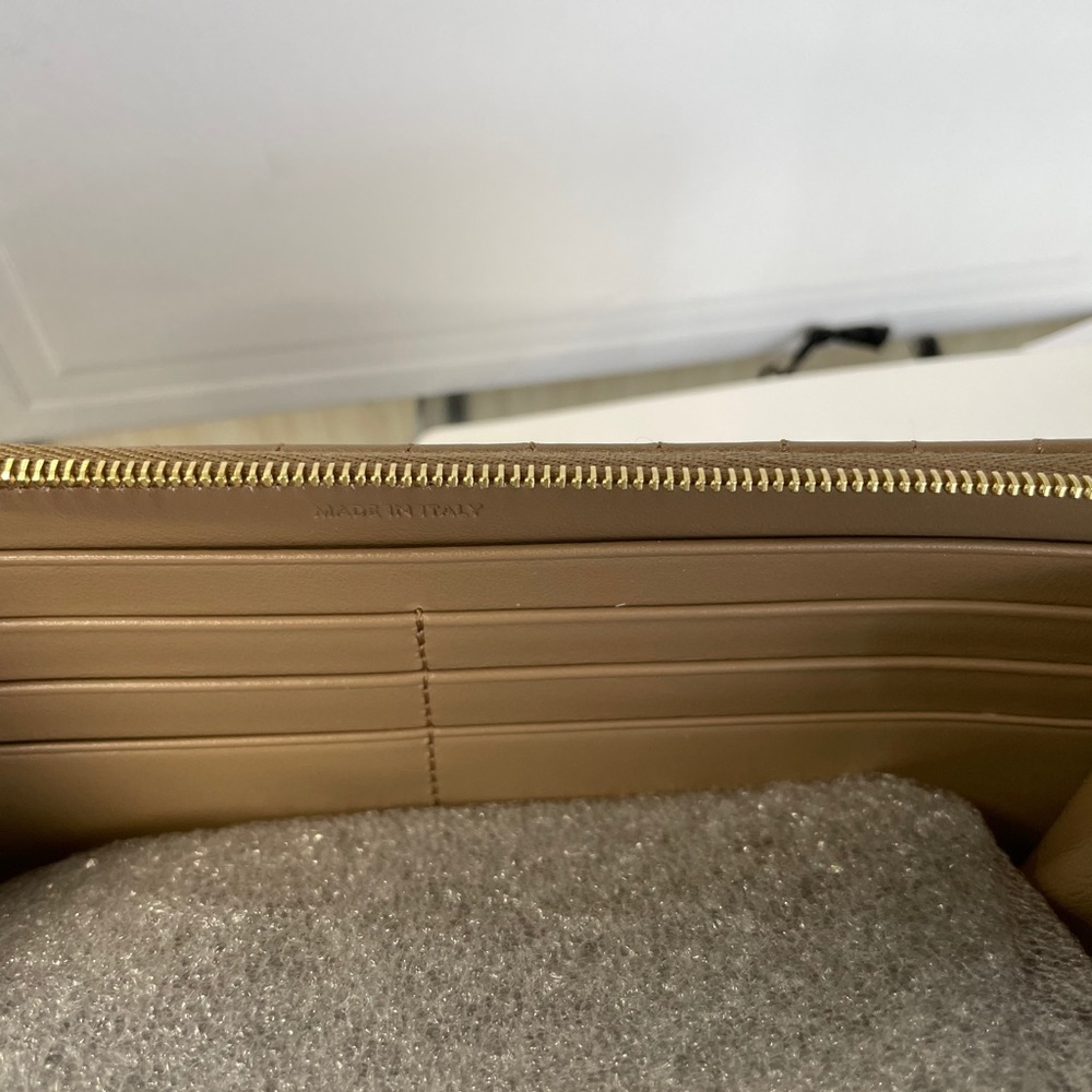 Celine women’s zippered wallet - Picture 10 of 15